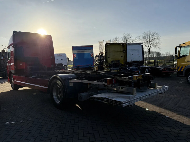 DAF CF 75 CF75-250 4X2 SPACECAB/RENOVA/STEEL/AIR/AIRCO/HOLLAND TRUCK - Camion porte-conteneur/ Caisse mobile: photos 5 DAF CF 75 CF75-250 4X2 SPACECAB/RENOVA/STEEL/AIR/AIRCO/HOLLAND TRUCK - Camion porte-conteneur/ Caisse mobile: photos 5