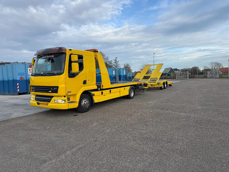 DAF LF 45 LF45-220 Abschelppwagen Falkom mit Anhanger / Schiebeplateau / Brill / Winde / Top Zustand - Camion porte-voitures: photos 1 DAF LF 45 LF45-220 Abschelppwagen Falkom mit Anhanger / Schiebeplateau / Brill / Winde / Top Zustand - Camion porte-voitures: photos 1