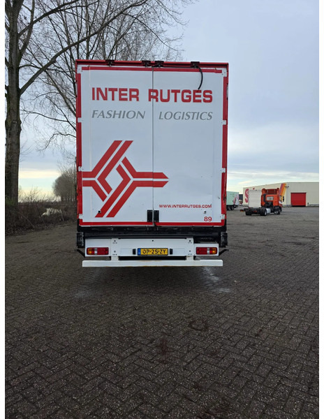 Krone 3-assige confection box trailer SAF disc brakes - Semi-remorque fourgon: photos 5 Krone 3-assige confection box trailer SAF disc brakes - Semi-remorque fourgon: photos 5