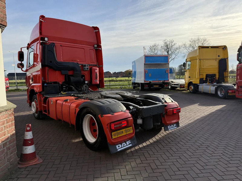 DAF CF 410 CF410 4X2 Spacecab / 1.05m schotelhoogte / Origineel 438.341km / TOP STAAT - Tracteur routier: photos 4 DAF CF 410 CF410 4X2 Spacecab / 1.05m schotelhoogte / Origineel 438.341km / TOP STAAT - Tracteur routier: photos 4