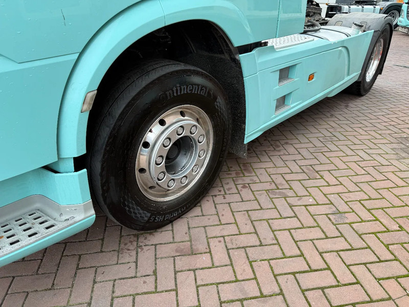 Tracteur routier DAF XF 106.460 XF460 4X2 Spacecab / 2 beds / Hydraulics / alcoa / full spoilers / ADR: photos 8 Tracteur routier DAF XF 106.460 XF460 4X2 Spacecab / 2 beds / Hydraulics / alcoa / full spoilers / ADR: photos 8