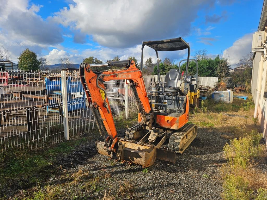 HITACHI ZX 19 - Mini pelle: photos 1 HITACHI ZX 19 - Mini pelle: photos 1