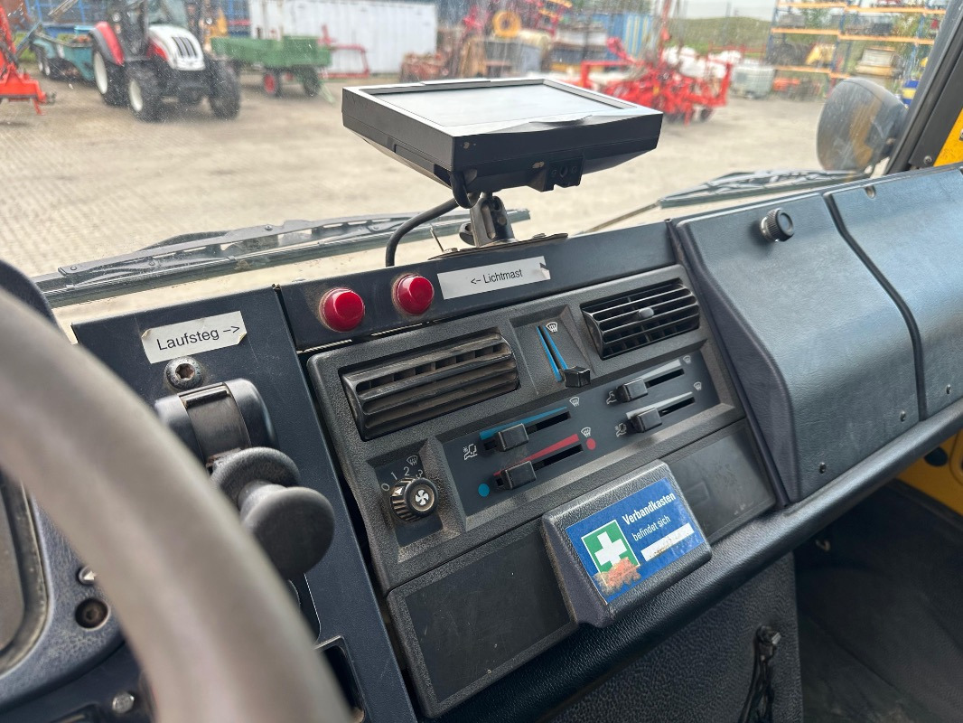 Mercedes-Benz U 4000 - Tracteur agricole: photos 4 Mercedes-Benz U 4000 - Tracteur agricole: photos 4
