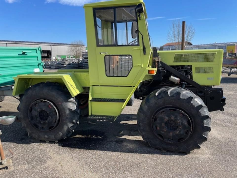 MB-Trac 8001 - Tracteur agricole: photos 1 MB-Trac 8001 - Tracteur agricole: photos 1