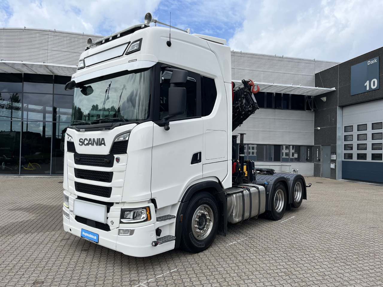 Scania S650 6x2 32 T-mtr. kran - Tracteur routier: photos 1 Scania S650 6x2 32 T-mtr. kran - Tracteur routier: photos 1