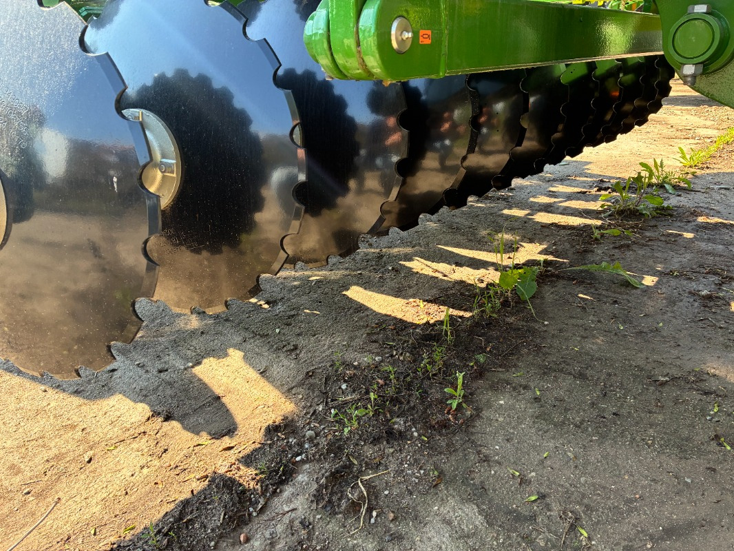 Amazone Catros  8003-2TX - Cover crop: photos 4 Amazone Catros  8003-2TX - Cover crop: photos 4