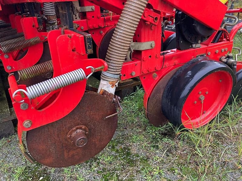 Breviglieri Einzelkorn Mais - Semoir monograine: photos 2 Breviglieri Einzelkorn Mais - Semoir monograine: photos 2