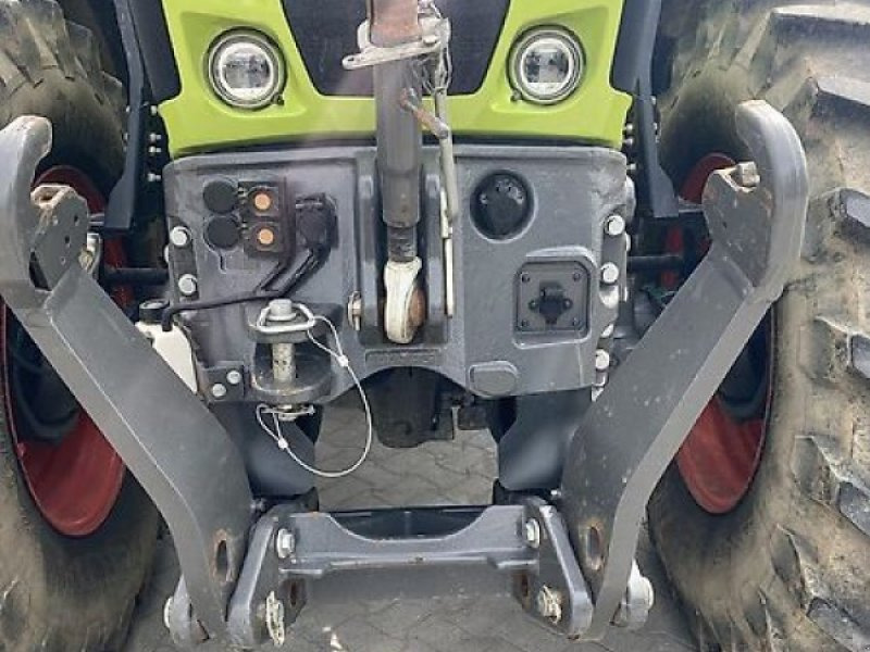 CLAAS Axion 850 CEBIS - Tracteur agricole: photos 5 CLAAS Axion 850 CEBIS - Tracteur agricole: photos 5