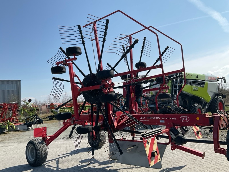 Lely Hibiscus 815 CD Vario - Faneuse: photos 1 Lely Hibiscus 815 CD Vario - Faneuse: photos 1