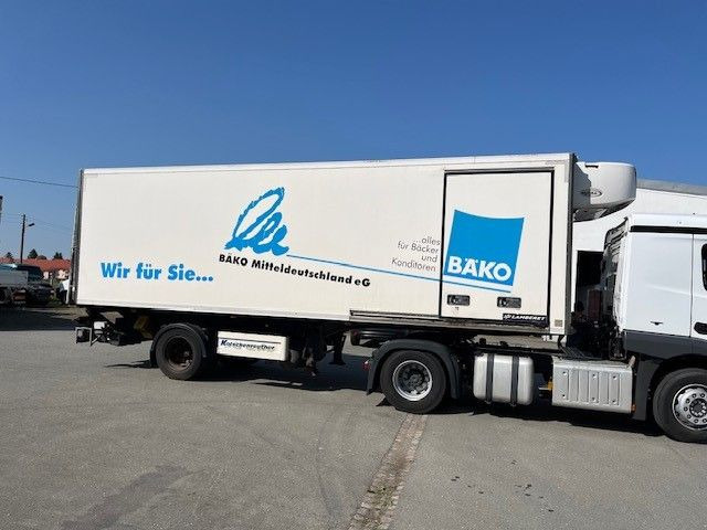 Kotschenreuther SKK 121 Kühlauflieger mit Trennwand Multitemp - Semi-remorque frigorifique: photos 1 Kotschenreuther SKK 121 Kühlauflieger mit Trennwand Multitemp - Semi-remorque frigorifique: photos 1