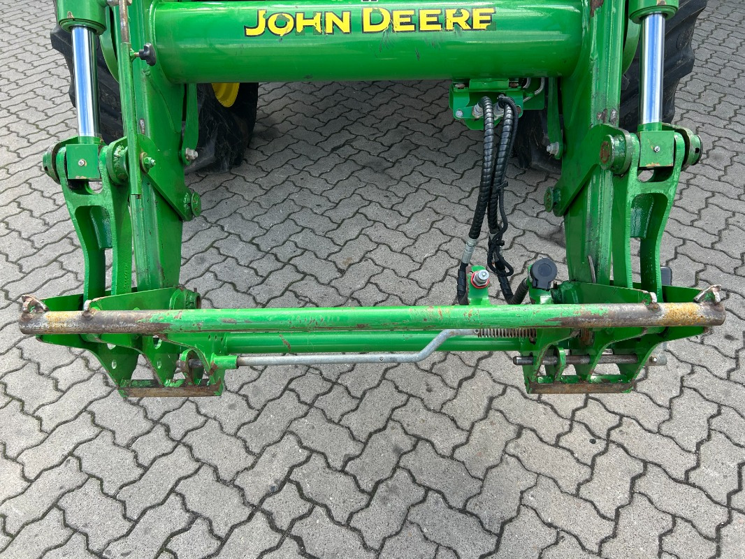 John Deere 6115M - Tracteur agricole: photos 4 John Deere 6115M - Tracteur agricole: photos 4