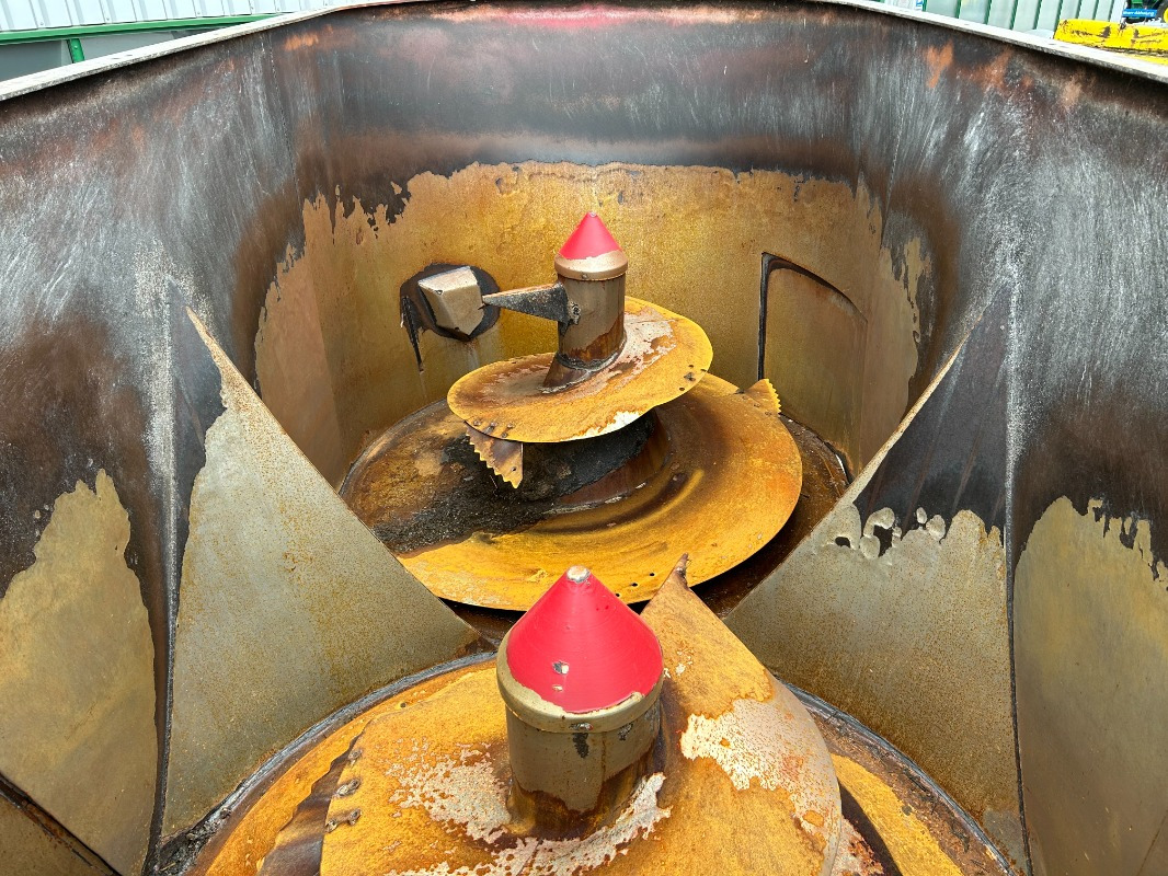 Strautmann Verti-Mix 1700 Double - Mélangeuse: photos 5 Strautmann Verti-Mix 1700 Double - Mélangeuse: photos 5