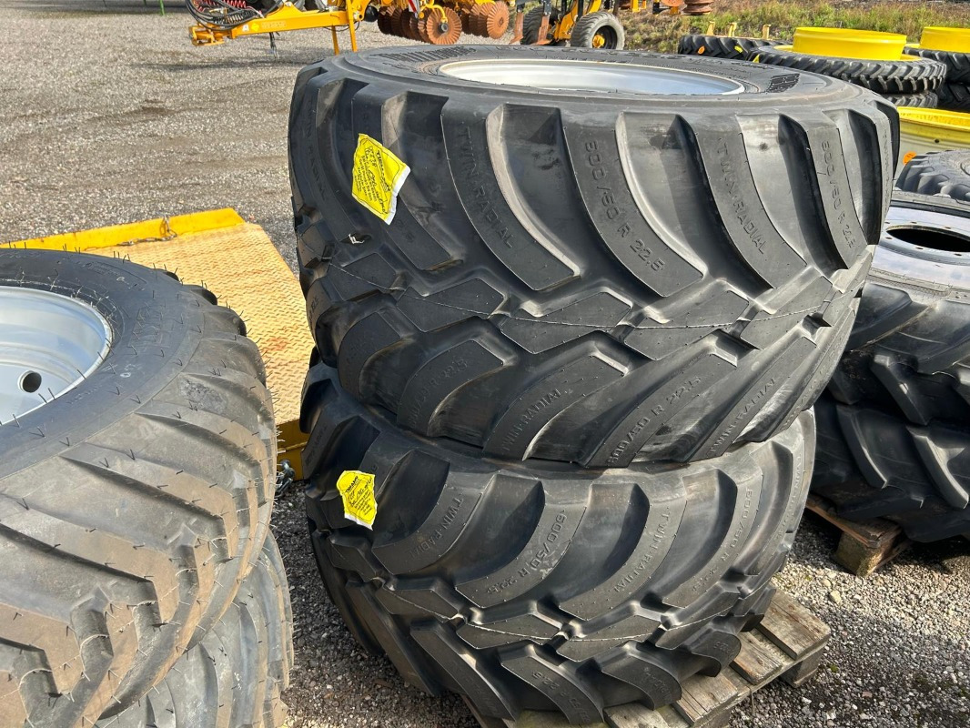 Trelleborg 600/50R22.5 - 2 Stück - Pneus et jantes pour Machine agricole: photos 1 Trelleborg 600/50R22.5 - 2 Stück - Pneus et jantes pour Machine agricole: photos 1