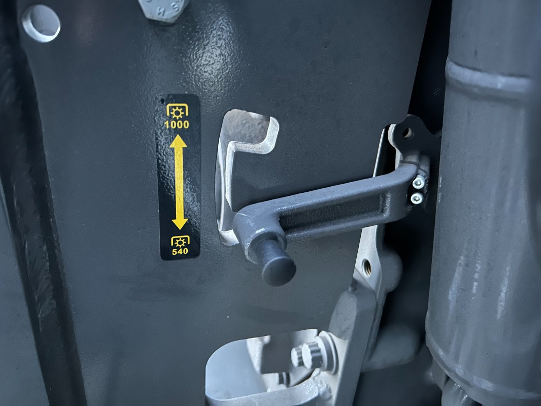 Valtra A85N - Tracteur agricole: photos 4 Valtra A85N - Tracteur agricole: photos 4