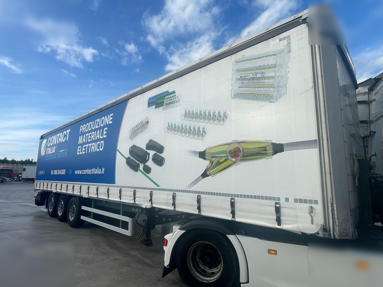 MERKER - Semi-remorque rideaux coulissants: photos 3 MERKER - Semi-remorque rideaux coulissants: photos 3