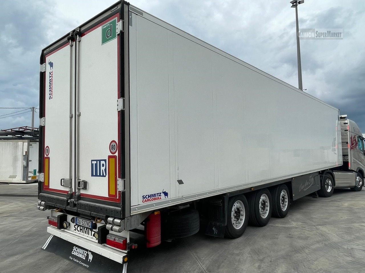 SCHMITZ CARGOBULL - Semi-remorque frigorifique: photos 2 SCHMITZ CARGOBULL - Semi-remorque frigorifique: photos 2