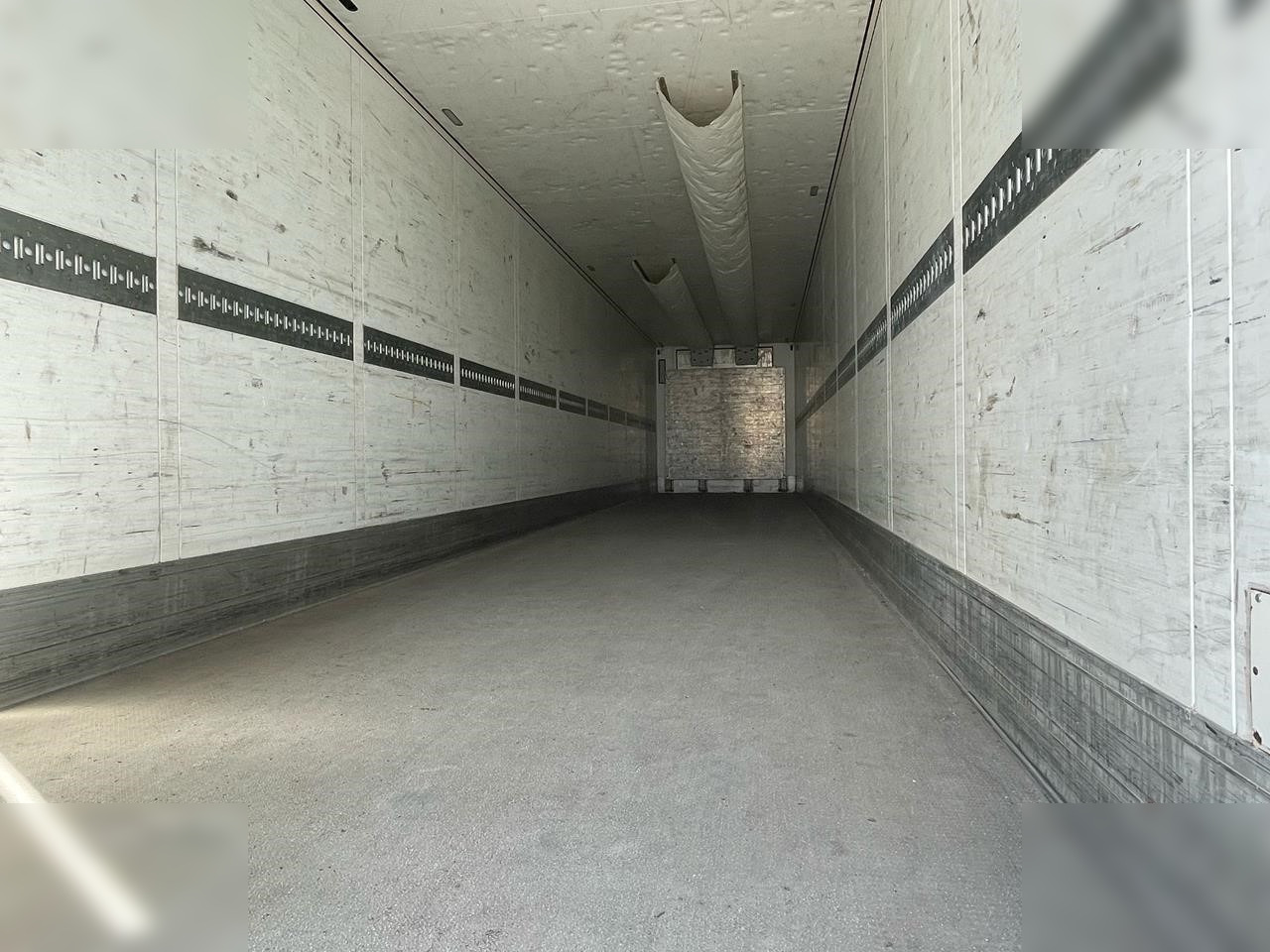 SCHMITZ CARGOBULL - Semi-remorque frigorifique: photos 3 SCHMITZ CARGOBULL - Semi-remorque frigorifique: photos 3