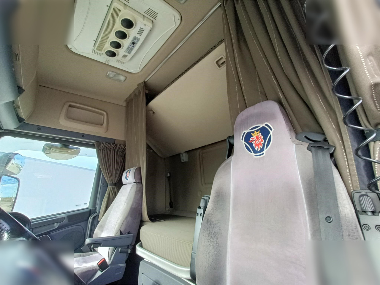 SCANIA R450 - Tracteur routier: photos 5 SCANIA R450 - Tracteur routier: photos 5