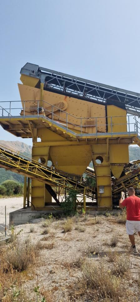200 t 4 Decksiebmaschine mit prallbrecher - Crible: photos 1 200 t 4 Decksiebmaschine mit prallbrecher - Crible: photos 1