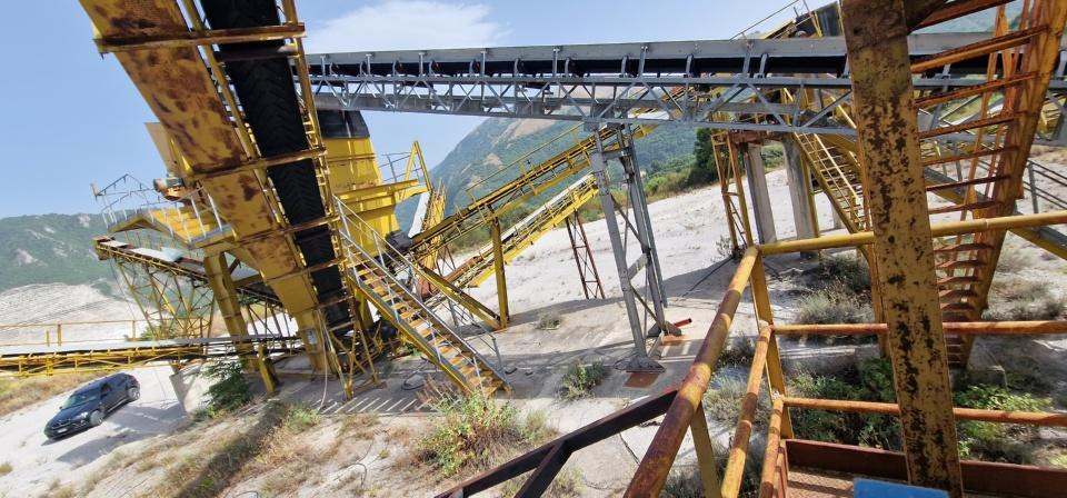 200 t 4 Decksiebmaschine mit prallbrecher - Crible: photos 2 200 t 4 Decksiebmaschine mit prallbrecher - Crible: photos 2