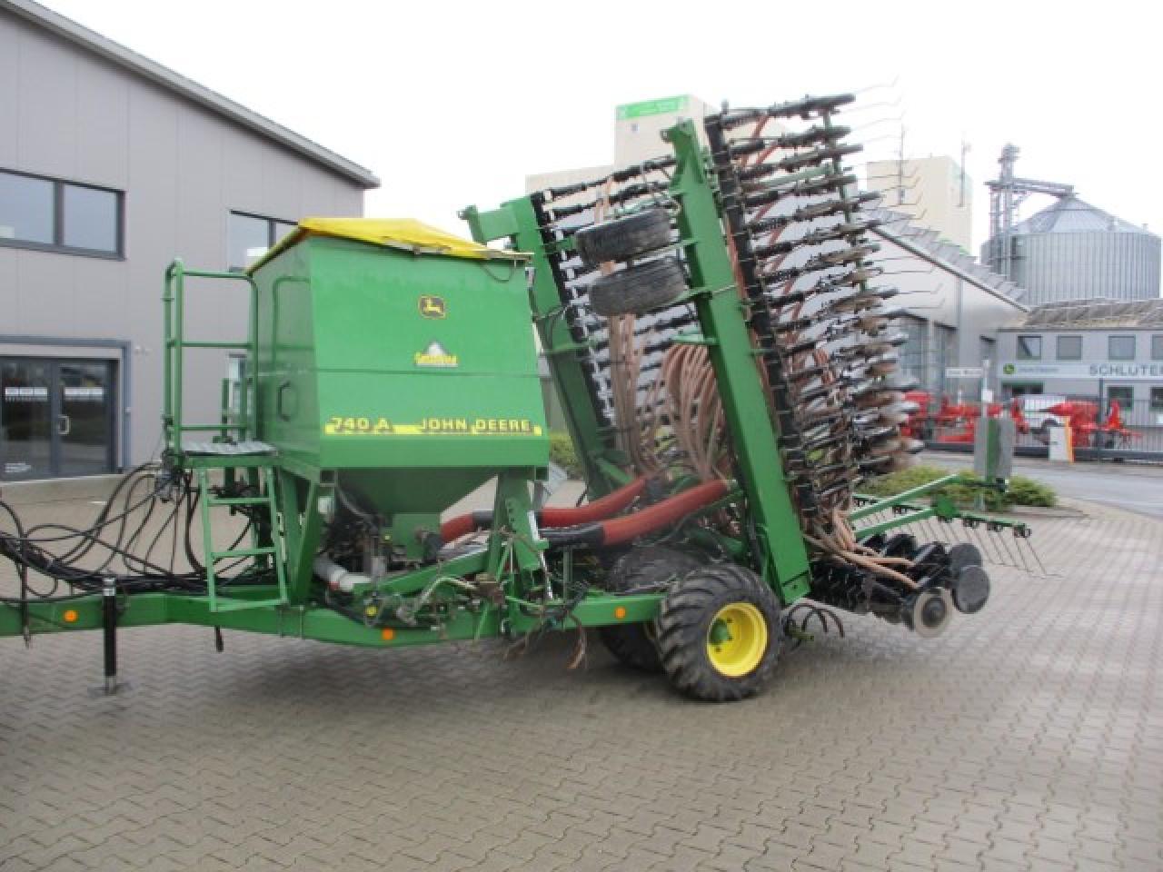 John Deere 740 A Isobus - Semoir: photos 1 John Deere 740 A Isobus - Semoir: photos 1
