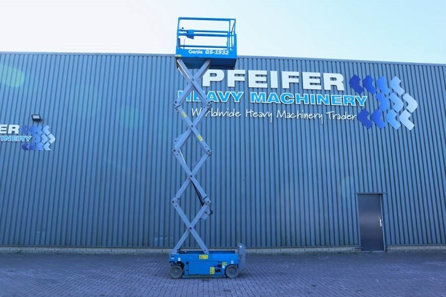 Genie GS1932 Electric, Working Height 7.8 m, 227kg Capac - Nacelle ciseaux: photos 3 Genie GS1932 Electric, Working Height 7.8 m, 227kg Capac - Nacelle ciseaux: photos 3