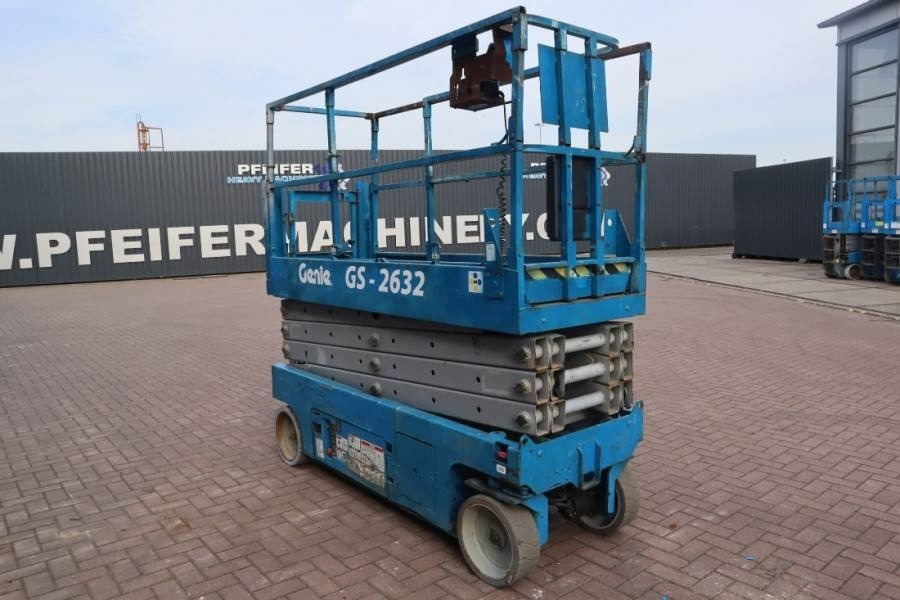 Genie GS2632 Electric, Working Height 10m, 227kg Capacit - Nacelle ciseaux: photos 2 Genie GS2632 Electric, Working Height 10m, 227kg Capacit - Nacelle ciseaux: photos 2
