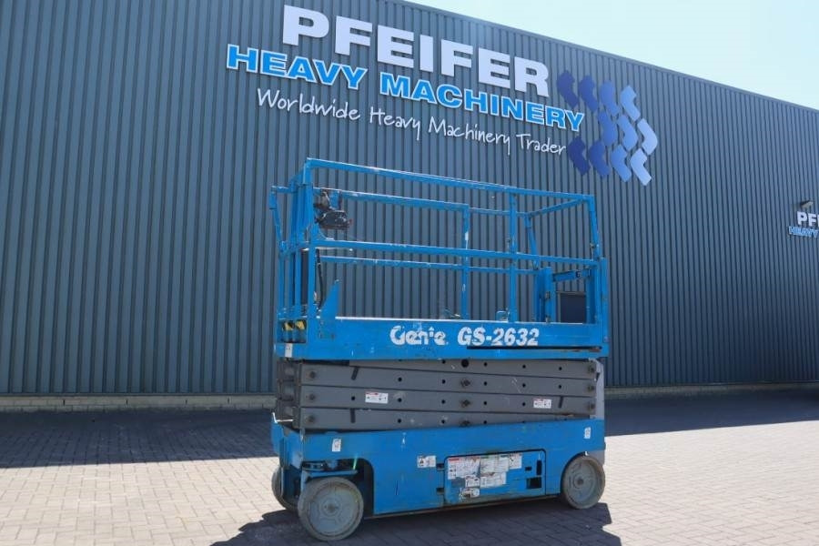 Genie GS2632 Electric, Working Height 10m, 227kg Capacit - Nacelle ciseaux: photos 1 Genie GS2632 Electric, Working Height 10m, 227kg Capacit - Nacelle ciseaux: photos 1