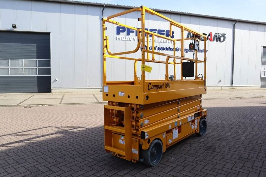 Haulotte Compact 10N Valid Iinspection, *Guarantee! 10m Wor - Nacelle ciseaux: photos 2 Haulotte Compact 10N Valid Iinspection, *Guarantee! 10m Wor - Nacelle ciseaux: photos 2