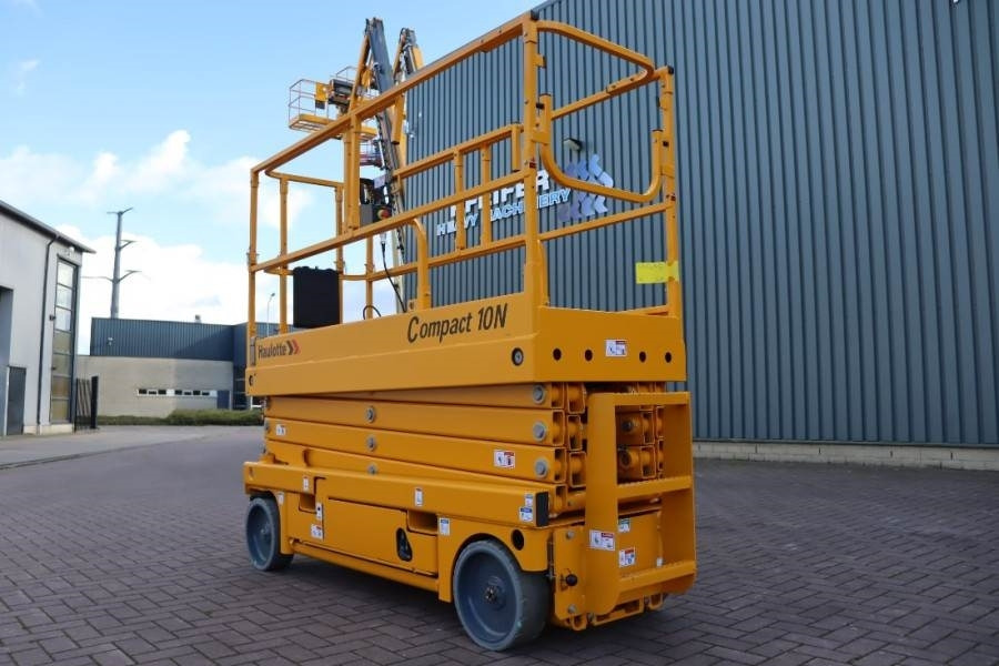 Haulotte Compact 10N Valid Iinspection, *Guarantee! 10m Wor - Nacelle ciseaux: photos 4 Haulotte Compact 10N Valid Iinspection, *Guarantee! 10m Wor - Nacelle ciseaux: photos 4