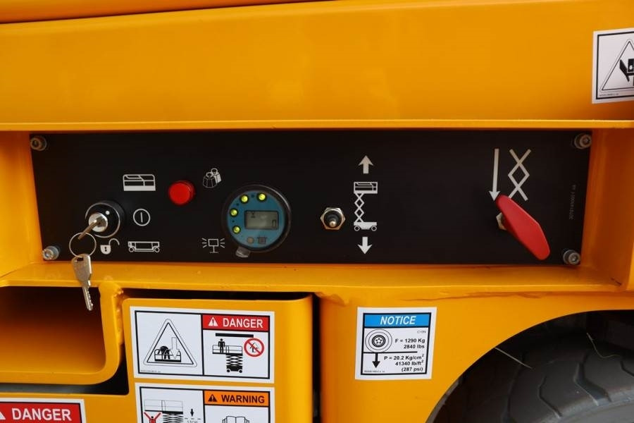 Haulotte Compact 10N Valid Iinspection, *Guarantee! 10m Wor - Nacelle ciseaux: photos 3 Haulotte Compact 10N Valid Iinspection, *Guarantee! 10m Wor - Nacelle ciseaux: photos 3