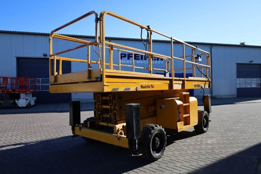 Haulotte H15SXL Diesel, 4x4 Drive, 15m Working Height, 500k - Nacelle ciseaux: photos 2 Haulotte H15SXL Diesel, 4x4 Drive, 15m Working Height, 500k - Nacelle ciseaux: photos 2