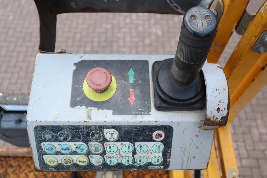 Haulotte H15SXL Diesel, 4x4 Drive, 15m Working Height, 500k - Nacelle ciseaux: photos 4 Haulotte H15SXL Diesel, 4x4 Drive, 15m Working Height, 500k - Nacelle ciseaux: photos 4