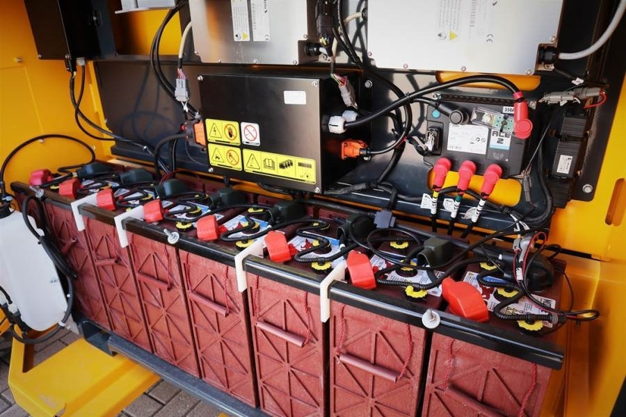 Haulotte HS18EPRO Valid Inspection, Full Electric 4x4 Drive - Nacelle ciseaux: photos 3 Haulotte HS18EPRO Valid Inspection, Full Electric 4x4 Drive - Nacelle ciseaux: photos 3