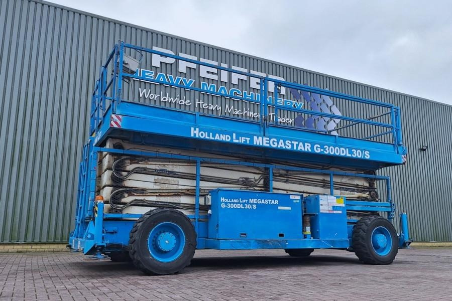 Holland Lift Megastar G-300DL30/S Diesel, 4x4x4 Drive, 33.5m Wo - Nacelle ciseaux: photos 1 Holland Lift Megastar G-300DL30/S Diesel, 4x4x4 Drive, 33.5m Wo - Nacelle ciseaux: photos 1