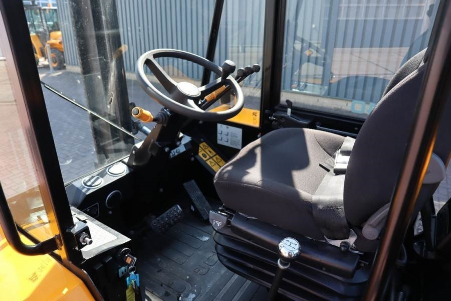 JCB 940-4 T4 Valid inspection, *Guarantee! Diesel, 4x4 - Chariot tout terrain: photos 4 JCB 940-4 T4 Valid inspection, *Guarantee! Diesel, 4x4 - Chariot tout terrain: photos 4