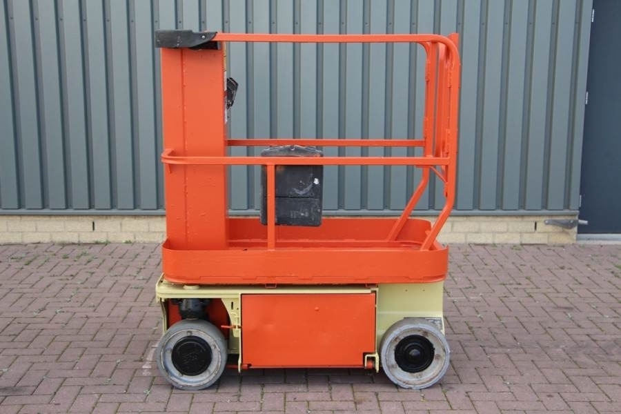 Nacelle articulée JLG 1230 ES Electric, 5.6m Working height, Non Marking: photos 6 Nacelle articulée JLG 1230 ES Electric, 5.6m Working height, Non Marking: photos 6
