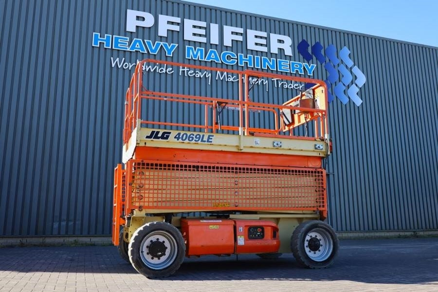 JLG M4069 Hybrid, 14.2m Working Height, 360kg Capacity - Nacelle ciseaux: photos 1 JLG M4069 Hybrid, 14.2m Working Height, 360kg Capacity - Nacelle ciseaux: photos 1