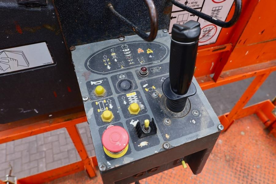 JLG M4069 Hybrid, 14.2m Working Height, 360kg Capacity - Nacelle ciseaux: photos 4 JLG M4069 Hybrid, 14.2m Working Height, 360kg Capacity - Nacelle ciseaux: photos 4