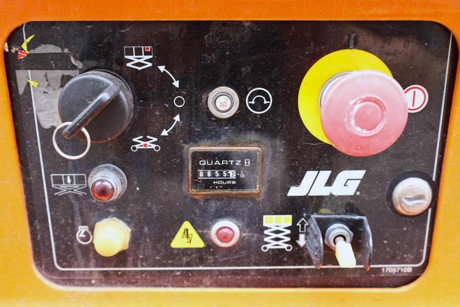 JLG M4069 Hybrid, 14.2m Working Height, 360kg Capacity - Nacelle ciseaux: photos 5 JLG M4069 Hybrid, 14.2m Working Height, 360kg Capacity - Nacelle ciseaux: photos 5