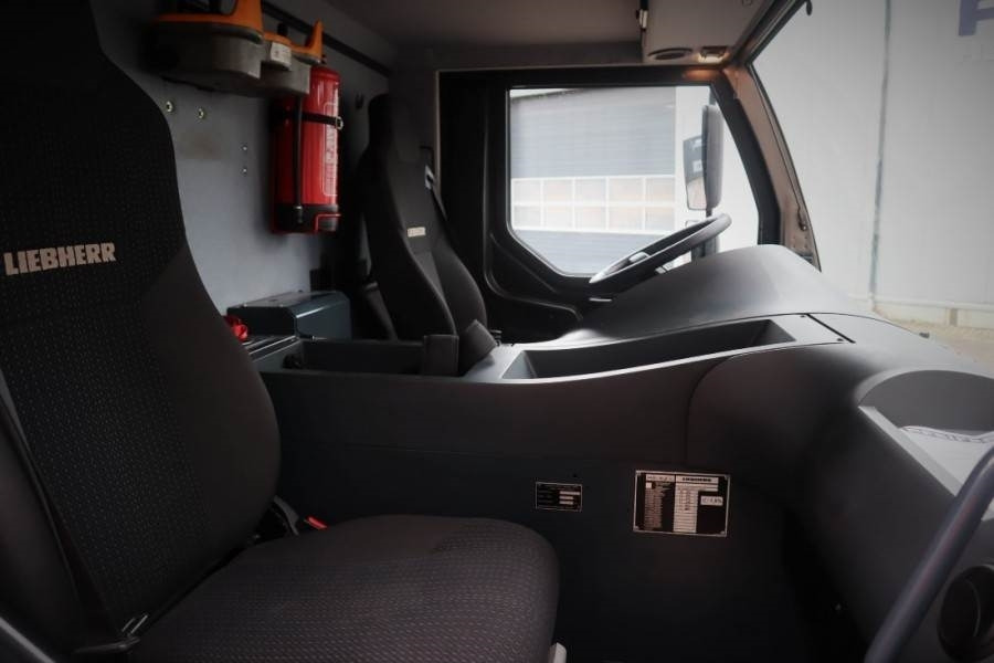 Grue tout-terrain Liebherr LTM1070-4.2 Dutch Vehicle Registration, Valid Insp: photos 15