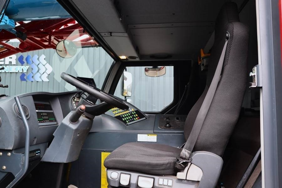 Liebherr LTM1070-4.2 Dutch Vehicle Registration, Valid Insp - Grue tout-terrain: photos 4 Liebherr LTM1070-4.2 Dutch Vehicle Registration, Valid Insp - Grue tout-terrain: photos 4