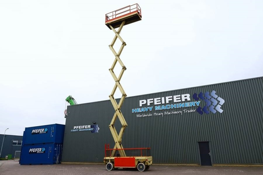 Liftlux SL153-12 Electric, 17.3m Working Height, 500kg Cap - Nacelle ciseaux: photos 3 Liftlux SL153-12 Electric, 17.3m Working Height, 500kg Cap - Nacelle ciseaux: photos 3