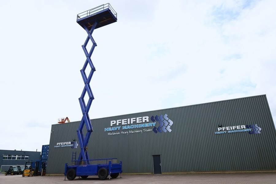 Liftlux SL210-25 D4WD S/P Diesel, Hydraulic Deck Extension - Nacelle ciseaux: photos 3 Liftlux SL210-25 D4WD S/P Diesel, Hydraulic Deck Extension - Nacelle ciseaux: photos 3