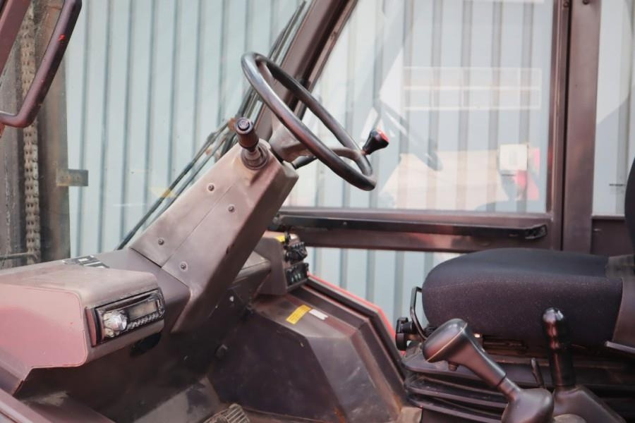 Manitou M30-4 Diesel, 4x4 Drive, 3t Capacity, Triplex Mast - Chariot tout terrain: photos 4 Manitou M30-4 Diesel, 4x4 Drive, 3t Capacity, Triplex Mast - Chariot tout terrain: photos 4