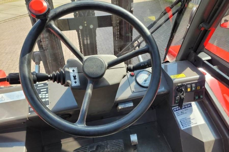 Manitou M30-4 Valid Inspection, *Guarantee, Diesel, 4x4 Dr - Chariot tout terrain: photos 4 Manitou M30-4 Valid Inspection, *Guarantee, Diesel, 4x4 Dr - Chariot tout terrain: photos 4
