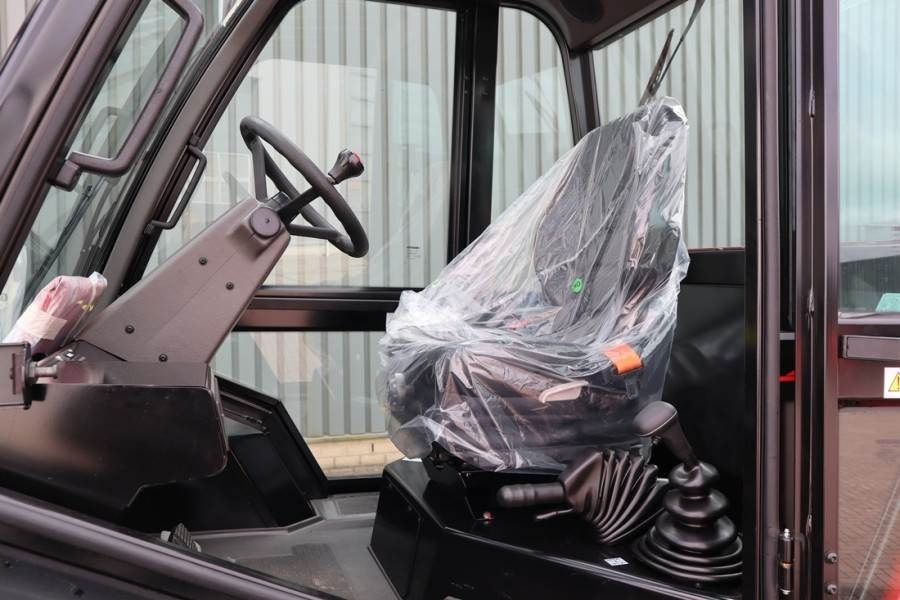 Manitou M30-4 Valid inspection, *Guarantee! Diesel, 4x4 Dr - Chariot tout terrain: photos 3 Manitou M30-4 Valid inspection, *Guarantee! Diesel, 4x4 Dr - Chariot tout terrain: photos 3