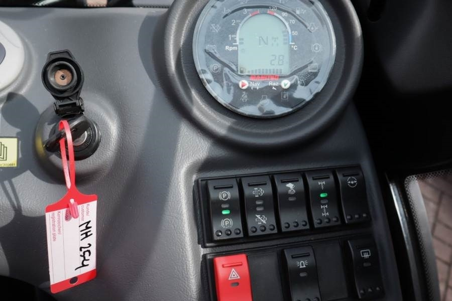 Chariot tout terrain Manitou MC25-4 Valid Inspection, *Guarantee, Diesel, 4x4 D: photos 7 Chariot tout terrain Manitou MC25-4 Valid Inspection, *Guarantee, Diesel, 4x4 D: photos 7