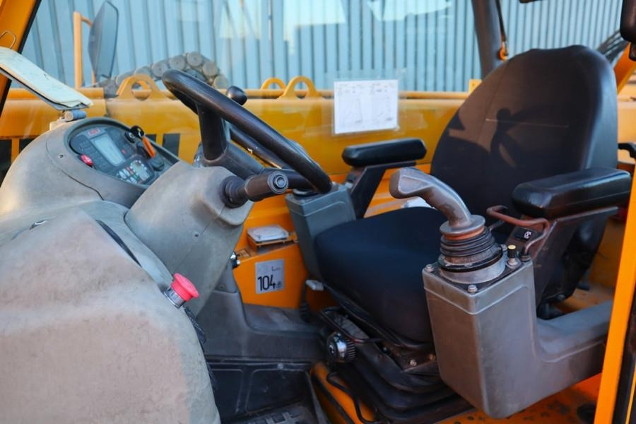 Manitou MRT1840 EASY Diesel, 4x4x4 Drive, 18m Lifting Heig - Chariot télescopique: photos 4 Manitou MRT1840 EASY Diesel, 4x4x4 Drive, 18m Lifting Heig - Chariot télescopique: photos 4