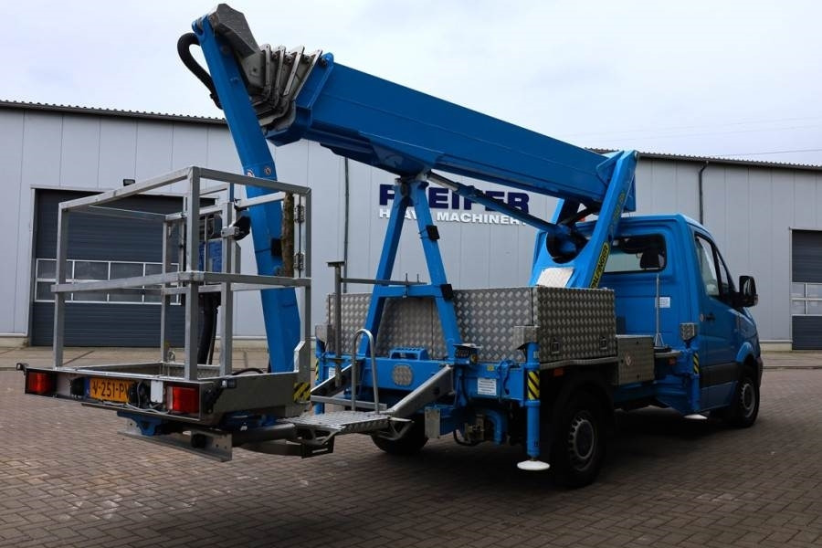 Palfinger P250BK Driving Licence B/3, Mercedes-Benz, 25m Wor - Camion avec nacelle: photos 2 Palfinger P250BK Driving Licence B/3, Mercedes-Benz, 25m Wor - Camion avec nacelle: photos 2